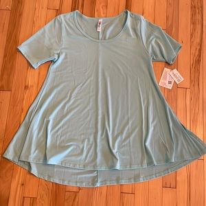 BNWT mint colored size medium LuLaRoe Perfect T